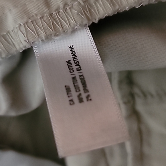 Gap Mens Classic Casual Shorts Size 8 In Khaki - Picture 8 of 9